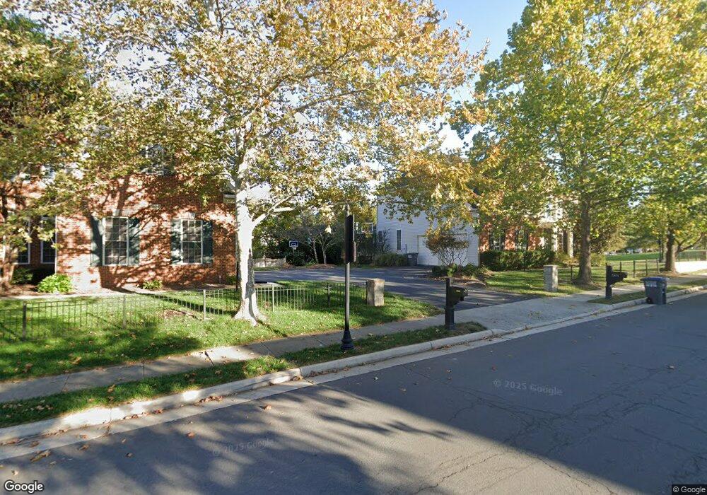 43066 Downfield St, Chantilly, VA 20152 - photo 1