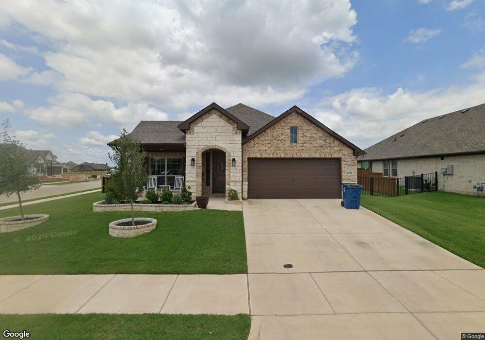 4348 Sun Meadow Dr, Joshua, TX 76058 - photo 1