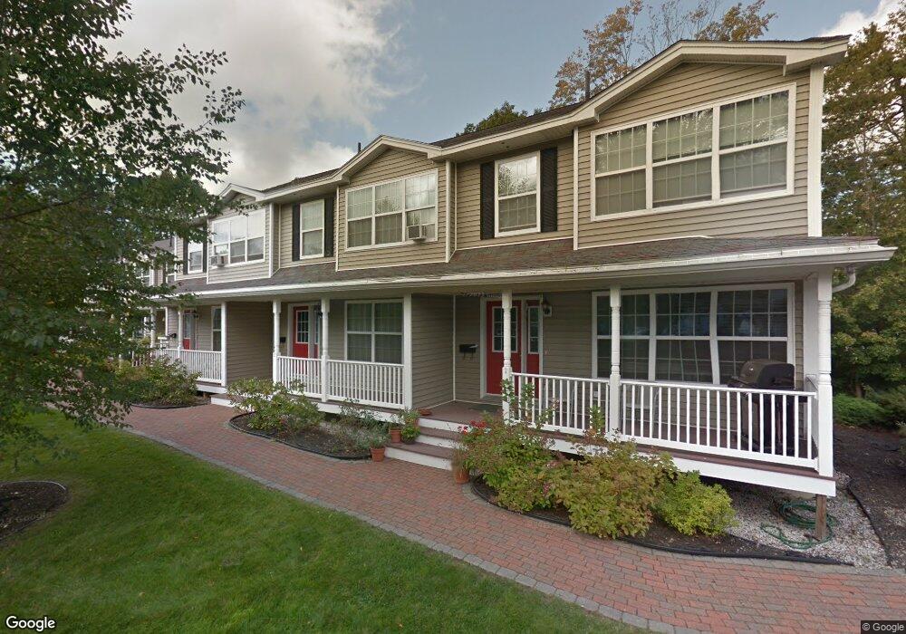 9 Main St unit 2, Kittery, ME 03904 - photo 1