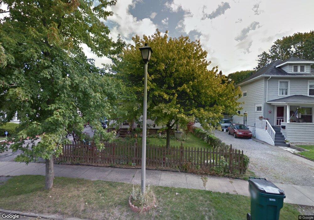 2217 Strathmore Rd, Lansing, MI 48910 - photo 1