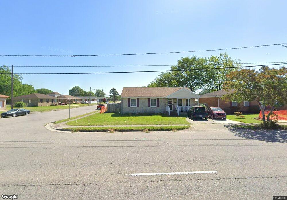 2301 Effingham St, Portsmouth, VA 23704 - photo 1