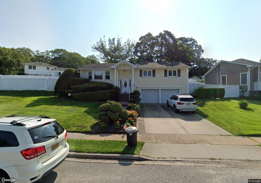 12 Manchester Dr, Bethpage, NY 11714 - photo 1