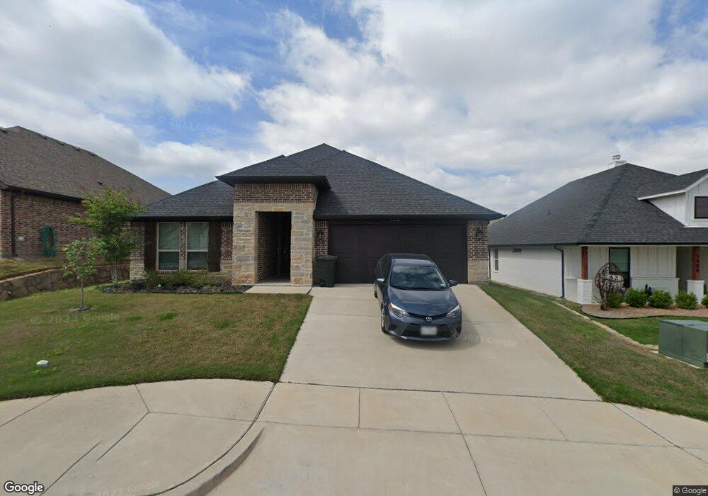 1412 Town Creek Cir, Weatherford, TX 76086 - photo 1