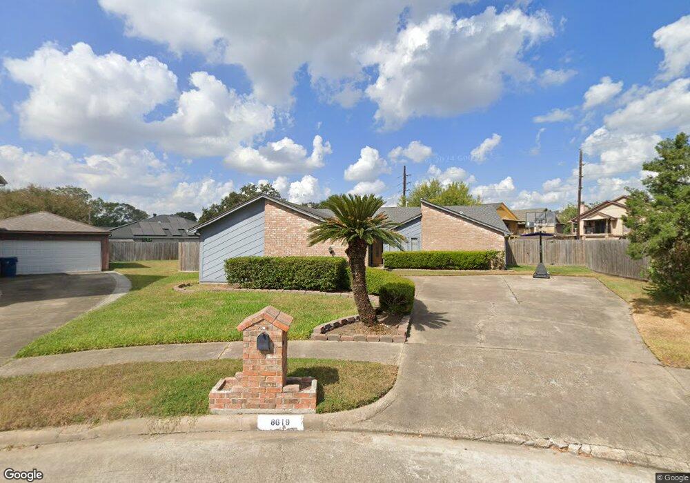 8619 Chestnut Forest Dr, Houston, TX 77088 - photo 1