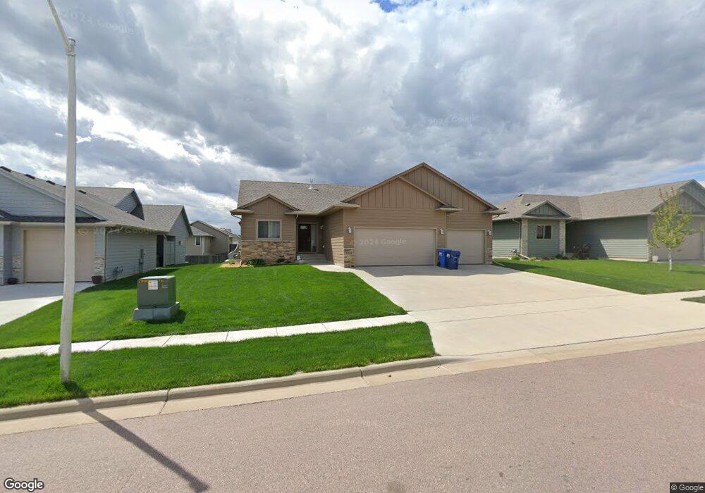 5313 S Chinook Ave, Sioux Falls, SD 57108 - photo 1