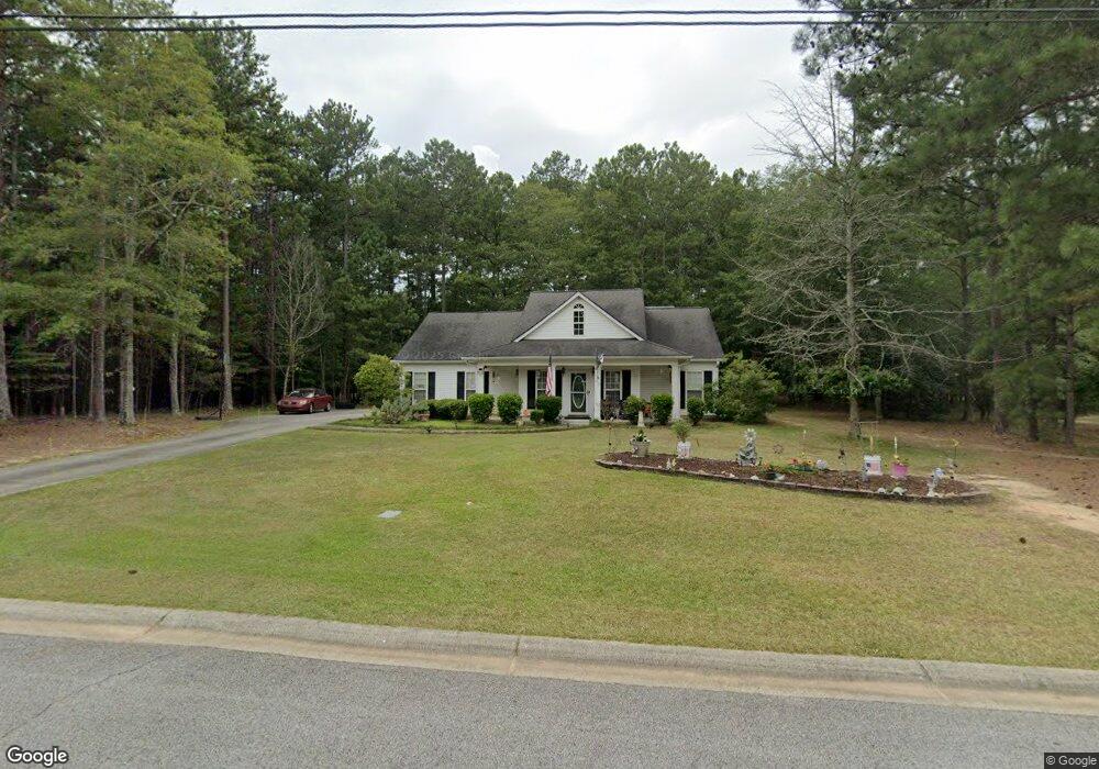 110 Lambdin Cir, Barnesville, GA 30204 - photo 1