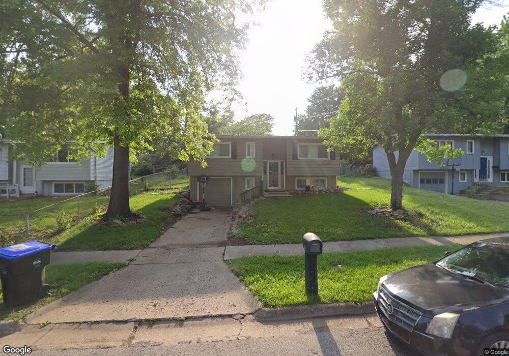 3401 SW Watson Ave, Topeka, KS 66614 - photo 1