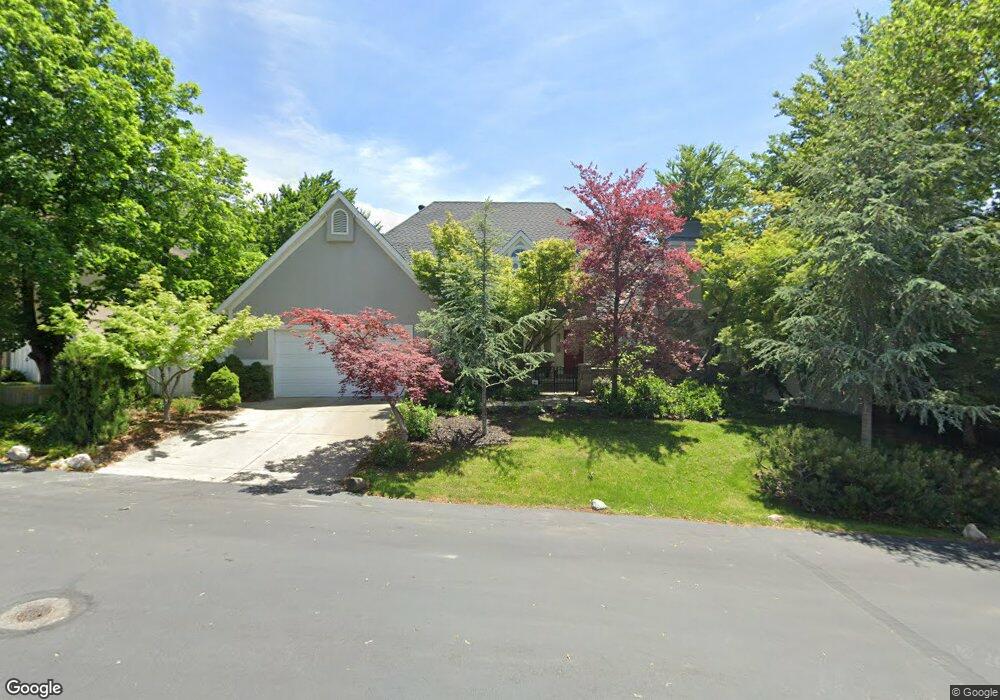 2072 Oak Manor Dr, Sandy, UT 84092 - photo 1