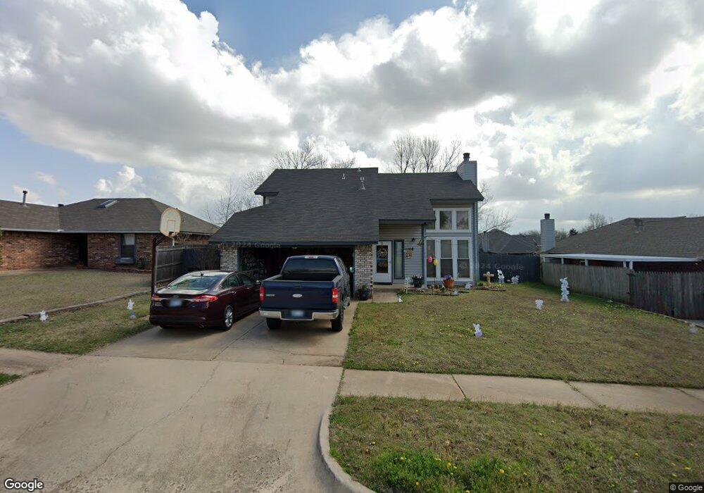 1108 Zachary Dr, Moore, OK 73160 - photo 1
