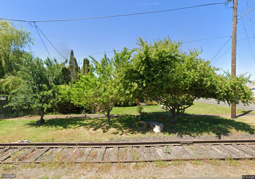 784 Log Cabin St, Independence, OR 97351 - photo 1