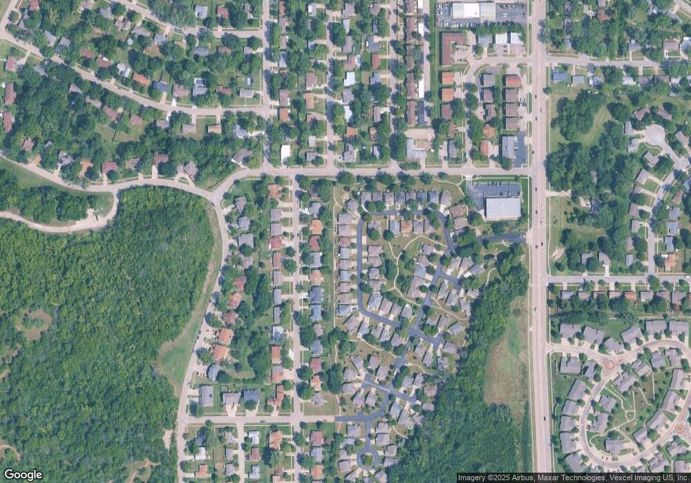 3555 SW Willow Brook Ln, Topeka, KS 66614 - photo 1