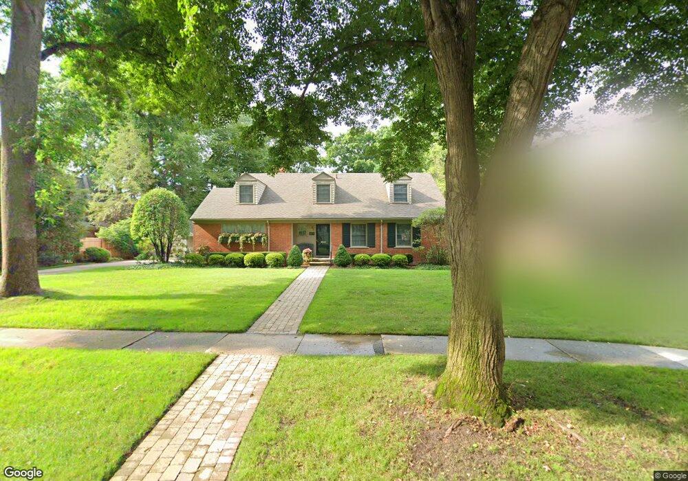 281 Cloverly Rd, Grosse Pointe Farms, MI 48236 - photo 1