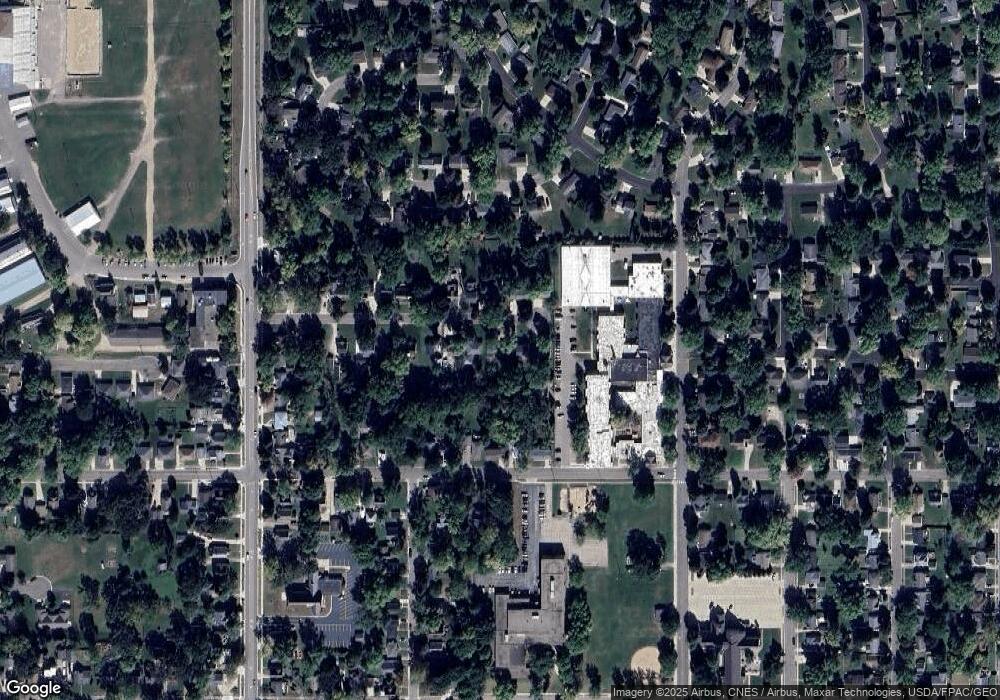 822 Minnie Maddern St, Albert Lea, MN 56007 - photo 1