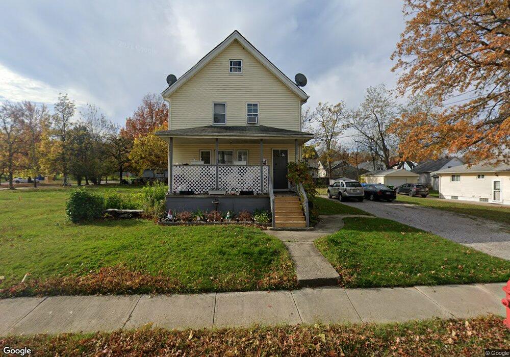 1910 Robindale St, Wickliffe, OH 44092 - photo 1