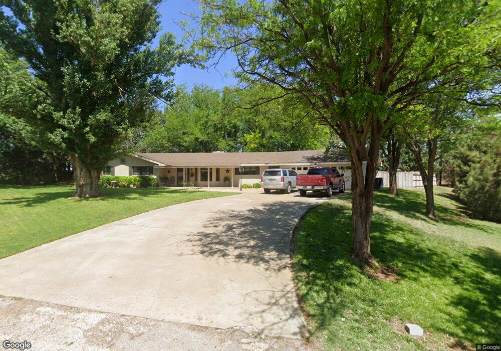 106 Santa Rosa Cir, Plainview, TX 79072 - photo 1