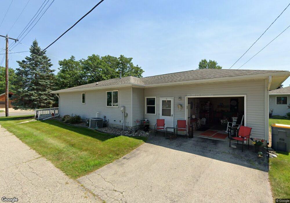 316 S Elm St, La Crescent, MN 55947 - photo 1