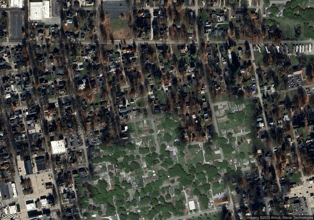 602 8th St, Covington, IN 47932 - photo 1