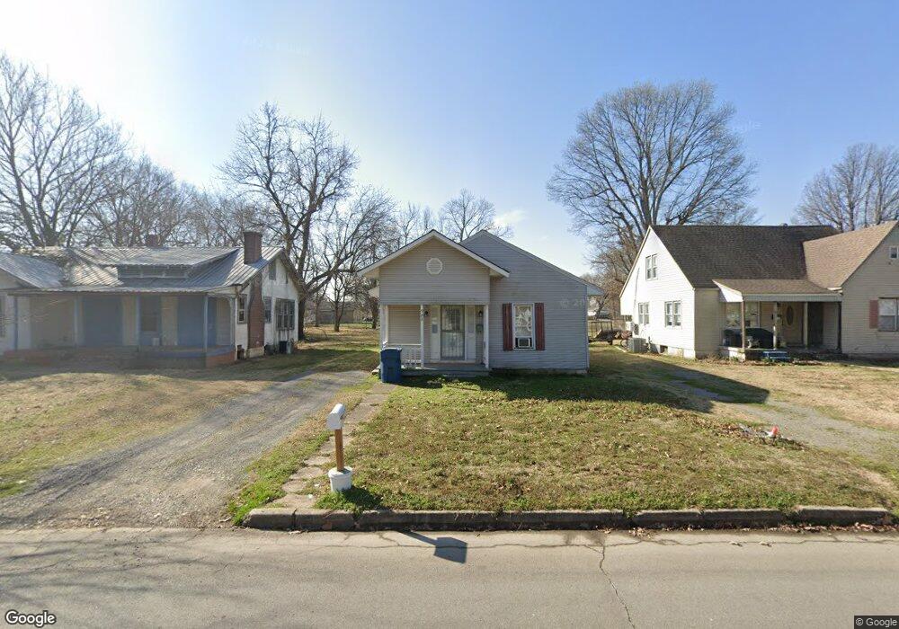 922 Davis St, New Madrid, MO 63869 - photo 1