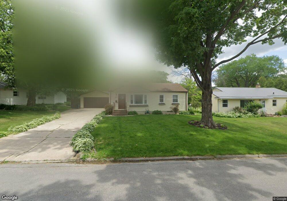 2110 Victory Dr, Cedar Falls, IA 50613 - photo 1