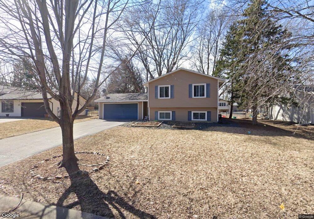 9917 Deerwood Ln N, Maple Grove, MN 55369 - photo 1