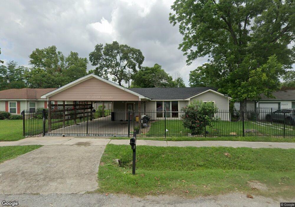 7013 Peyton St, Houston, TX 77028 - photo 1