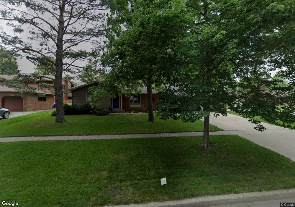 1240 Oak St N, Fargo, ND 58102 - photo 1