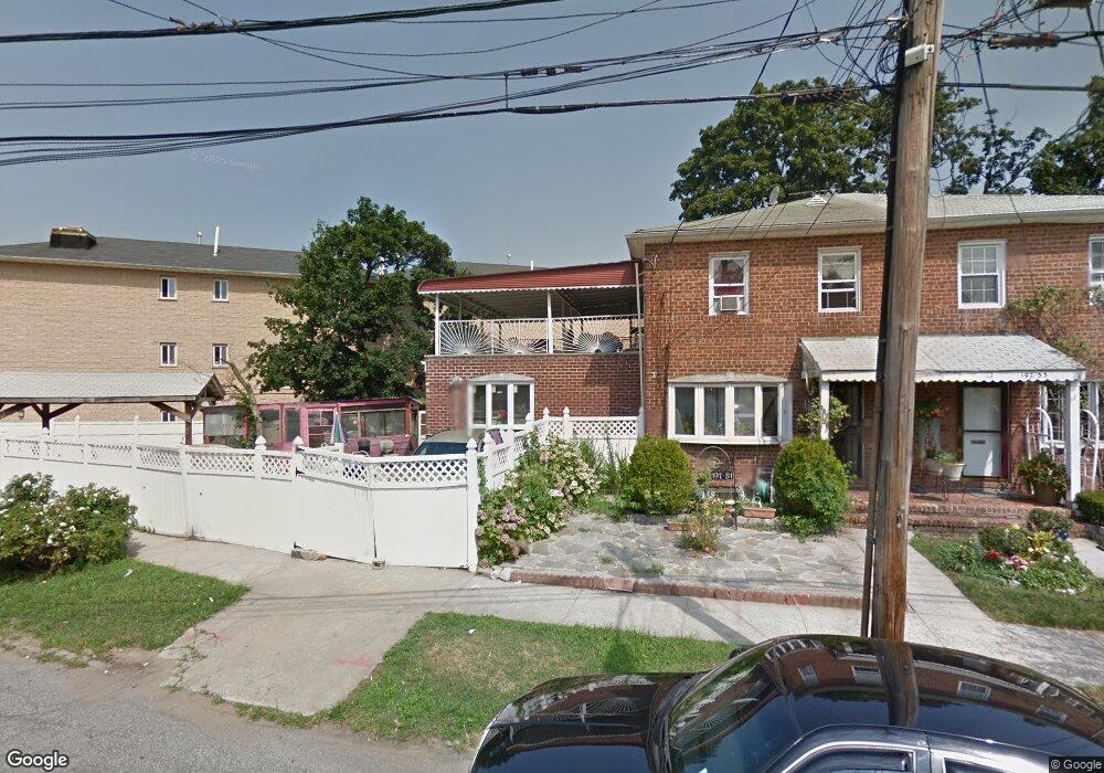 19731 Carpenter Ave, Hollis, NY 11423 - photo 1