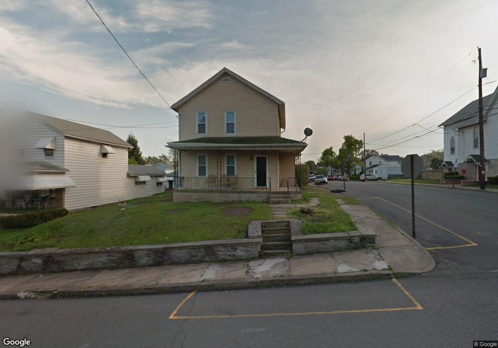 321 W Grove St, Taylor, PA 18517 - photo 1