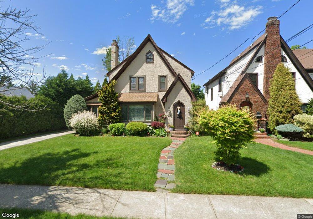 128 Avon Place, West Hempstead, NY 11552 - photo 1