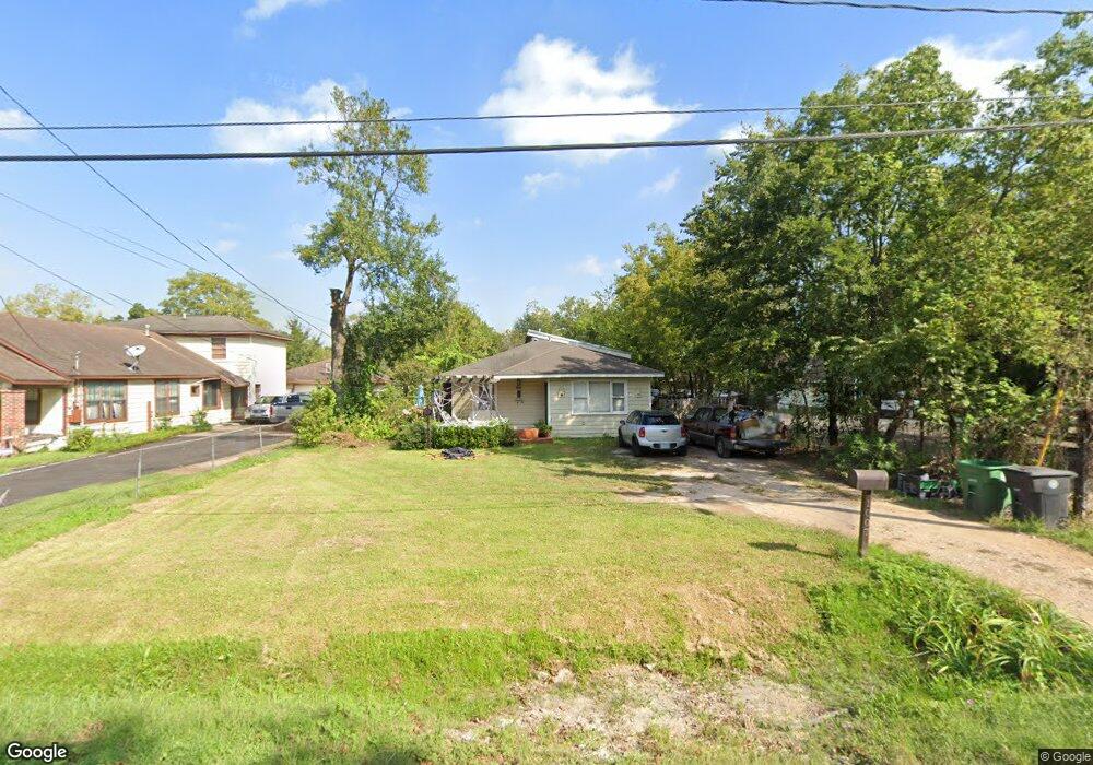 1007 Apache St, Houston, TX 77022 - photo 1