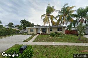 608 S 12th St, Lantana, FL 33462
