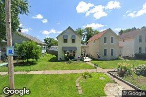 717 N Howell St, Davenport, IA 52802