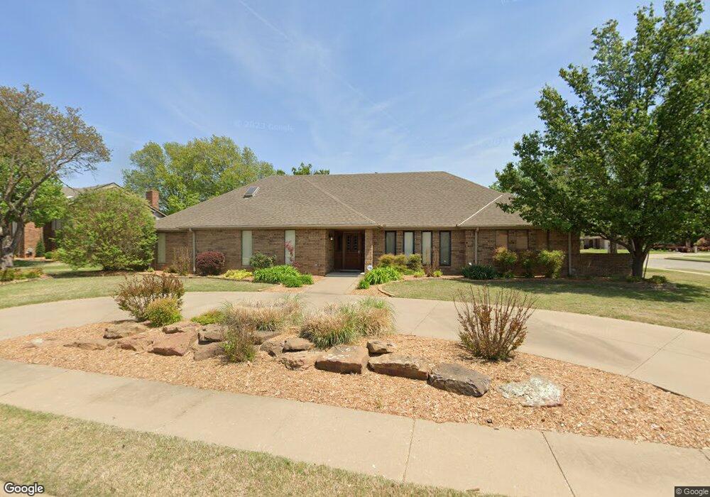 3204 Camelot Dr, Bartlesville, OK 74006 - photo 1