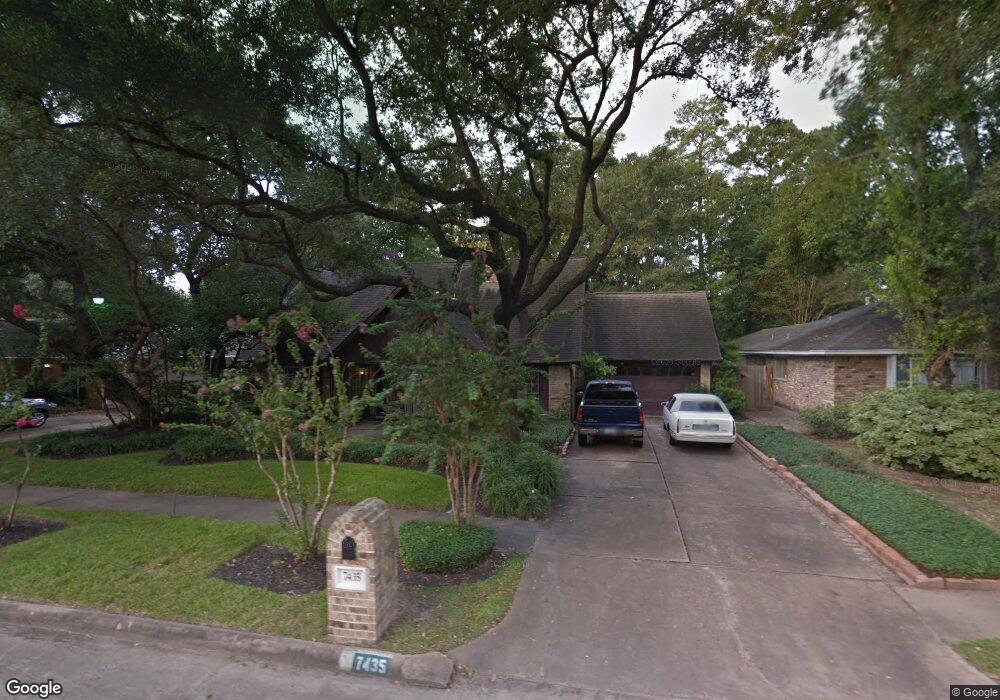 7435 Deep Forest Dr, Houston, TX 77088 - photo 1