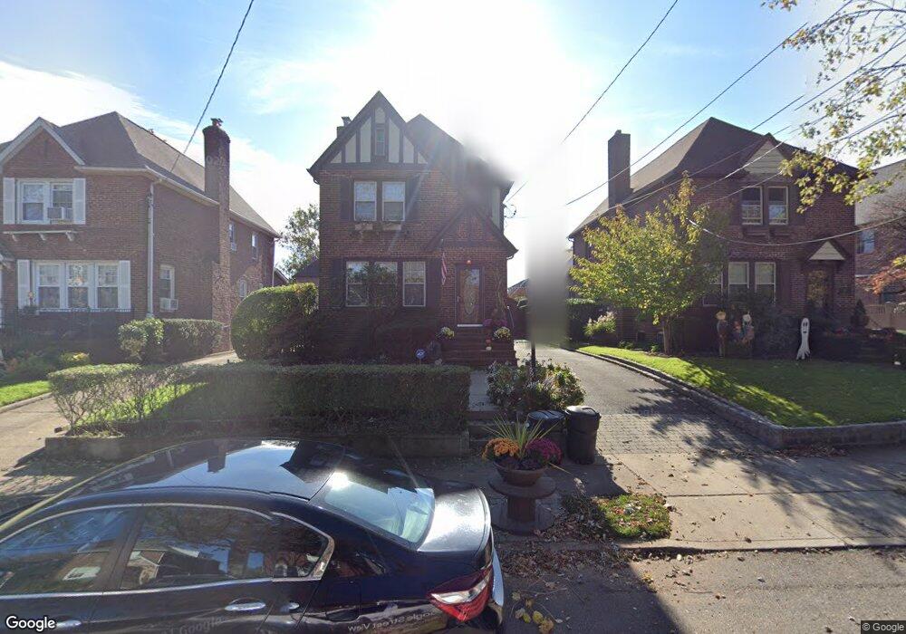 1 Canterbury Gate, Lynbrook, NY 11563 - photo 1