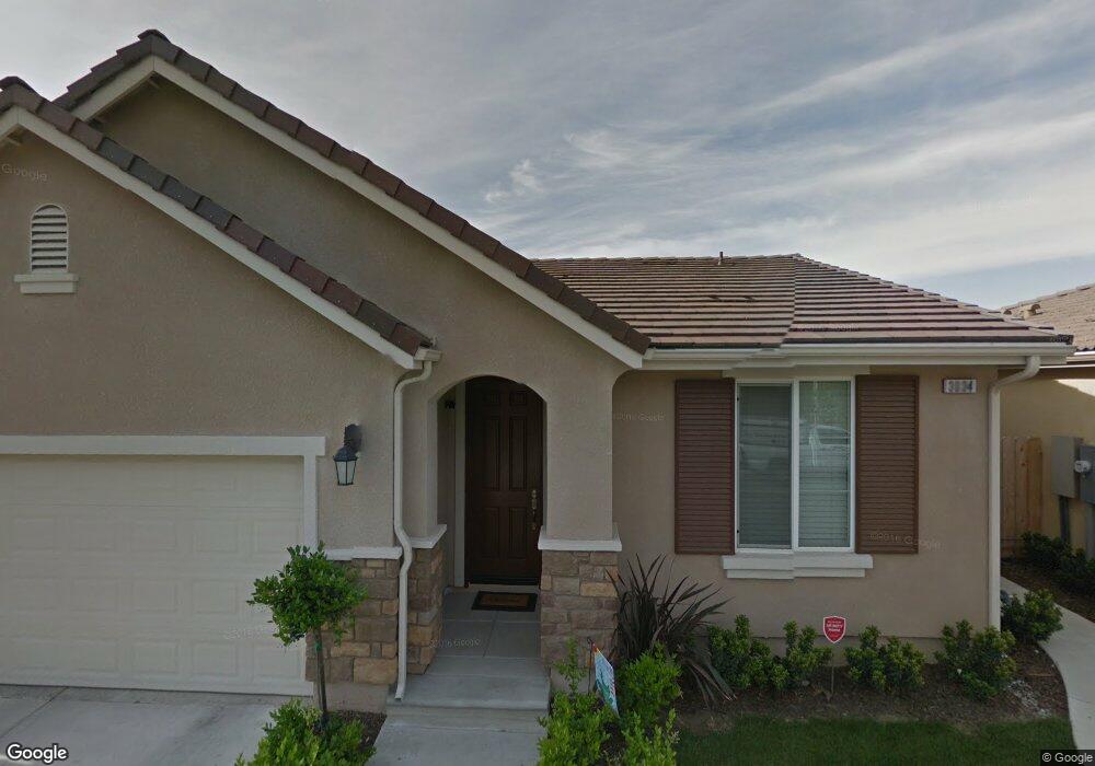 3034 Mount Rainier Ln, Clovis, CA 93619 - photo 1