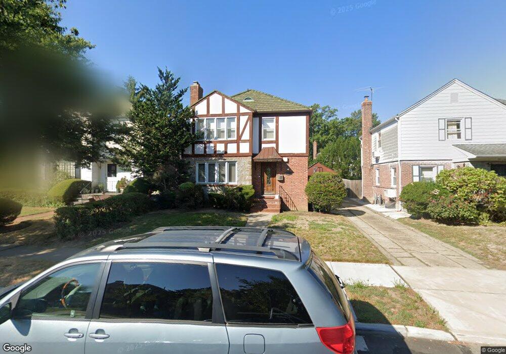 7368 195th St, Fresh Meadows, NY 11366 - photo 1