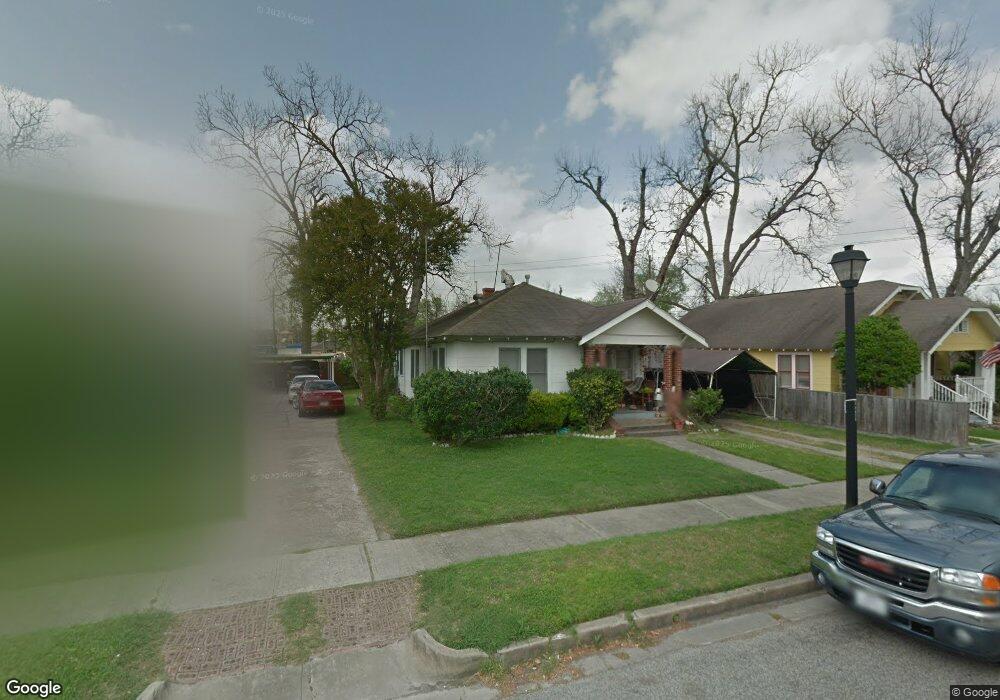 1131 Dunbar St, Houston, TX 77009 - photo 1