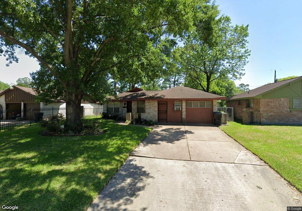 7734 Lakewood Dr, Houston, TX 77016 - photo 1