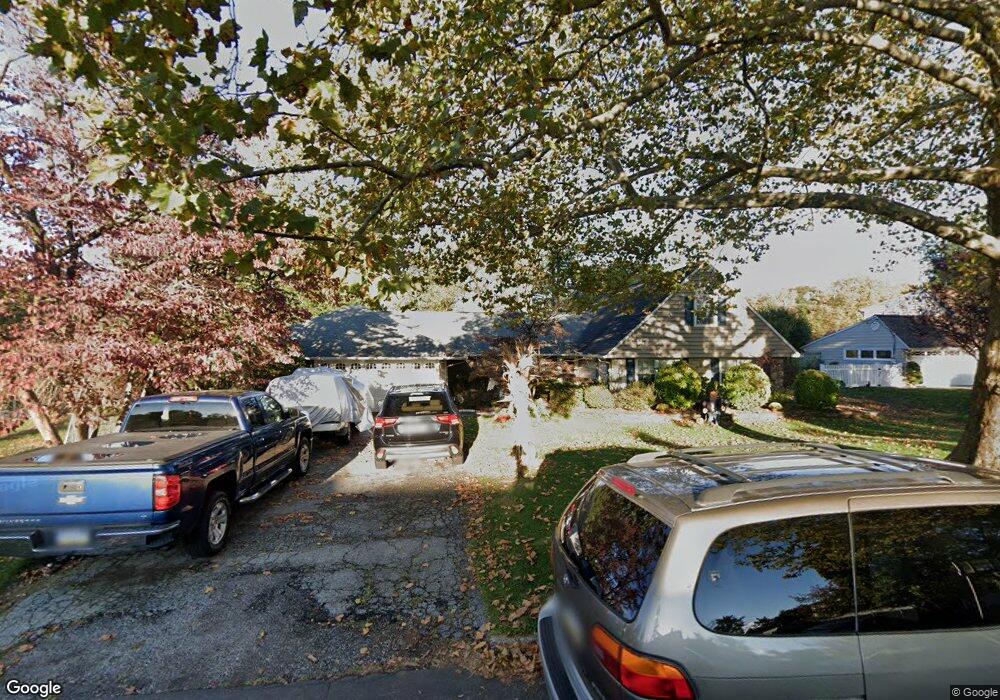 28 Spindletree Rd, Levittown, PA 19056 - photo 1