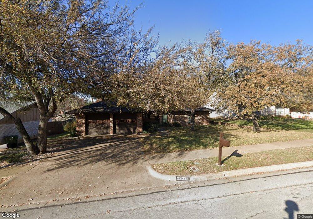 2225 Mountainview Dr, Hurst, TX 76054 - photo 1