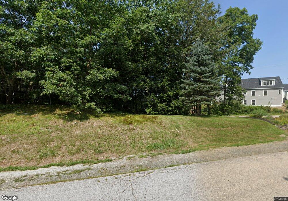 27 Lilac Ln, Newmarket, NH 03857 - photo 1