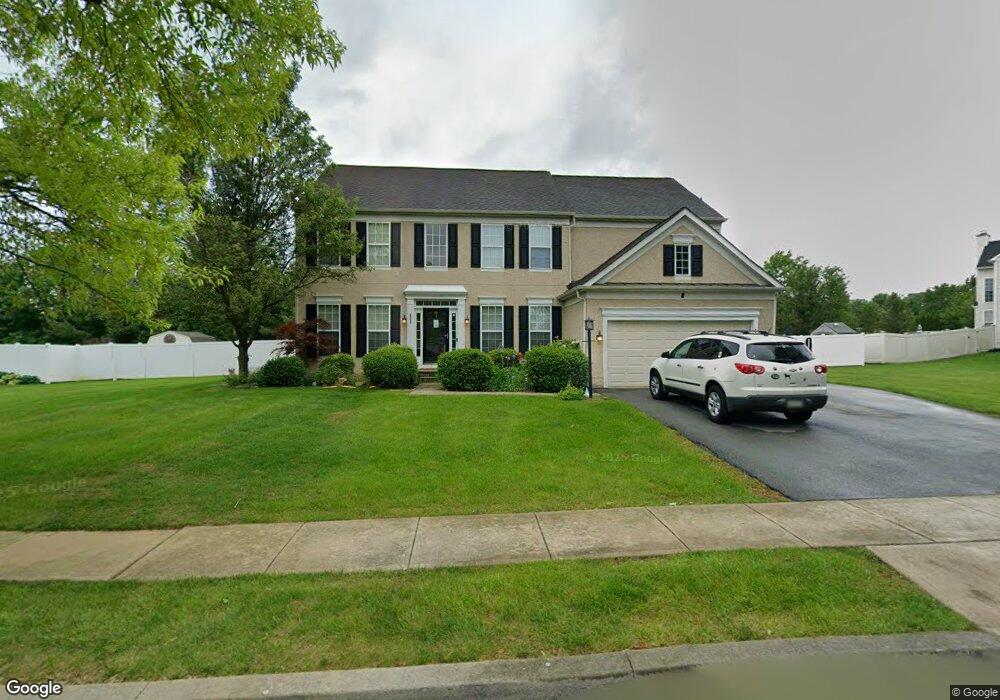 6711 Rutherford Dr, Macungie, PA 18062 - photo 1