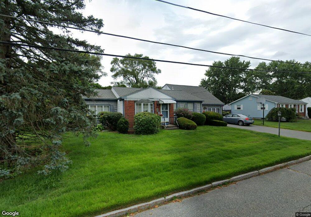 58 Surrey Ln, Woonsocket, RI 02895 - photo 1