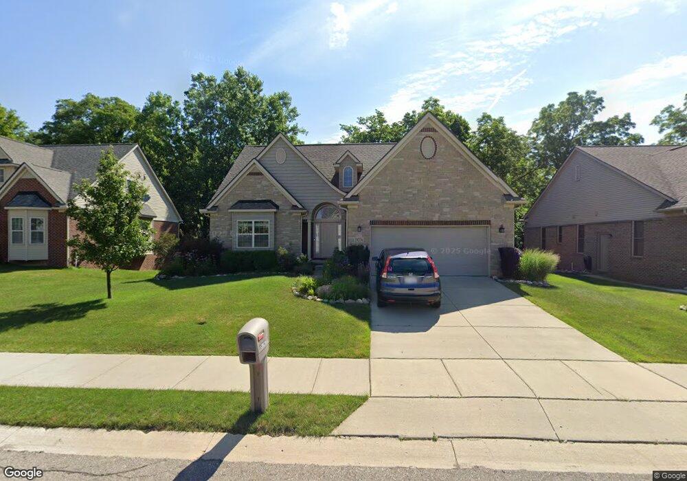 39276 Silverthorne Bend unit 20, Farmington, MI 48331 - photo 1