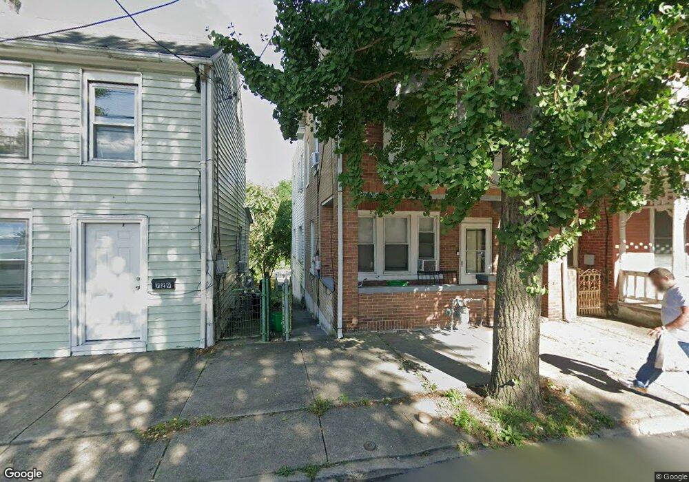 727 N Front St, Allentown, PA 18102 - photo 1