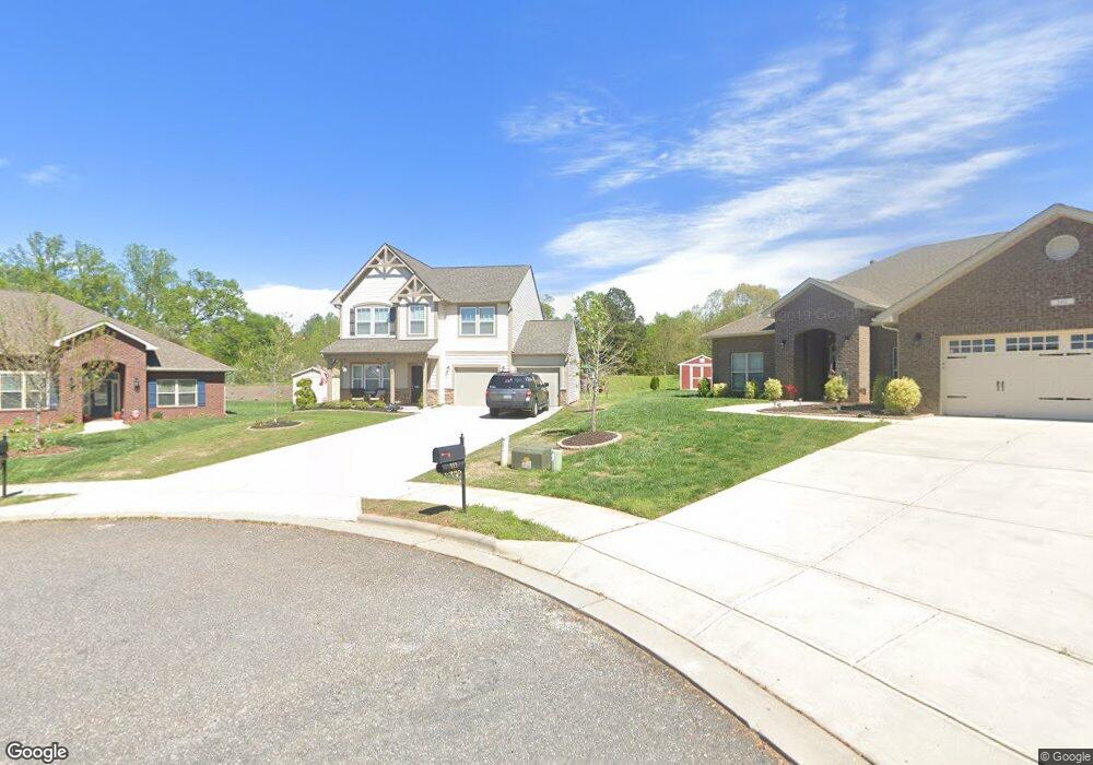 109 Wake Ct, Statesville, NC 28677 - photo 1