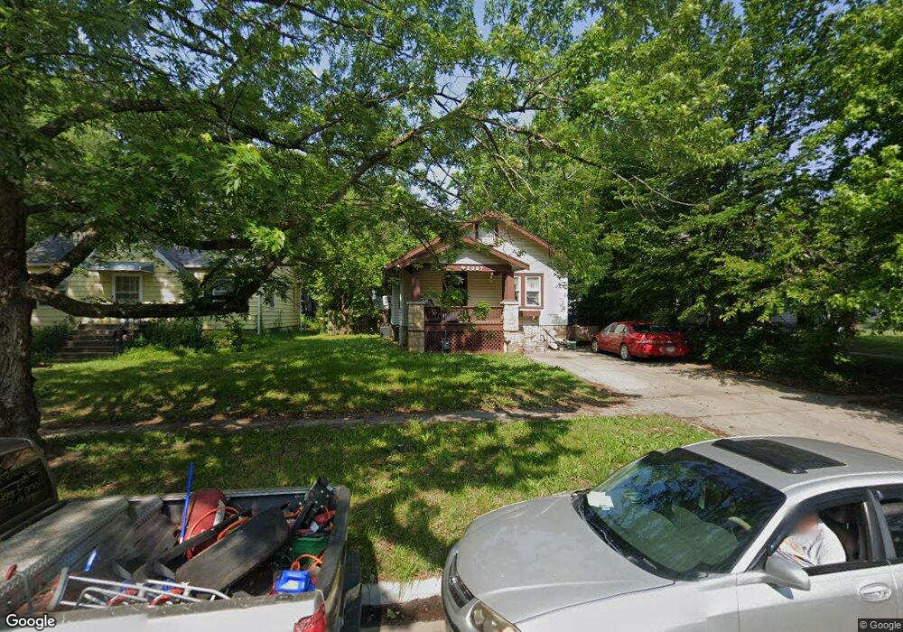 2007 SW Lane St, Topeka, KS 66604 - photo 1