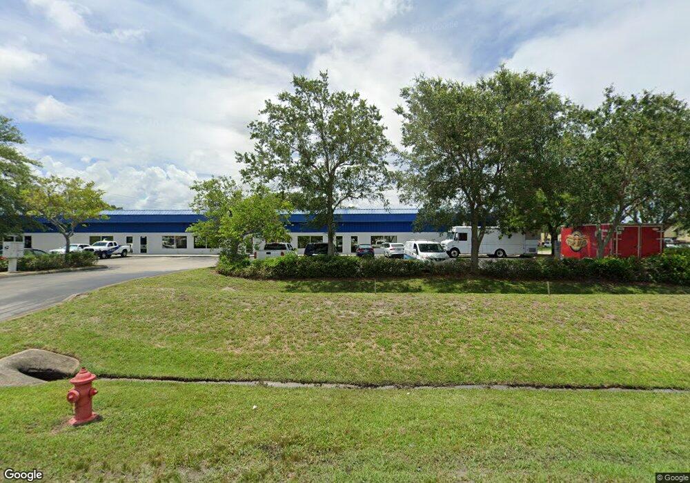 473 SW Thornhill Dr, Port St. Lucie, FL 34984 - photo 1