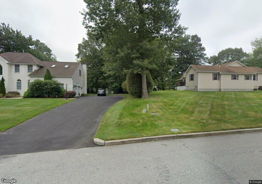 70 Raven Cir, Cranston, RI 02921 - photo 1